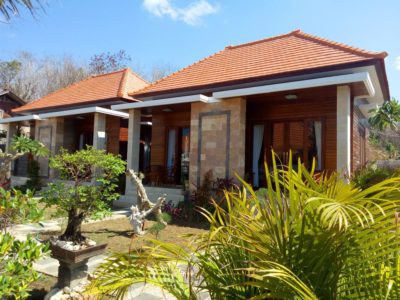 FRONT VILLA ABIAN HOUSE NUSAPENIDA