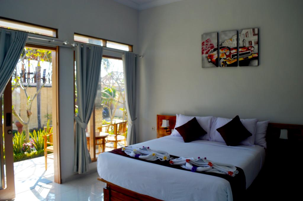 Govardhan Bungalow@daytripnusapenida.com